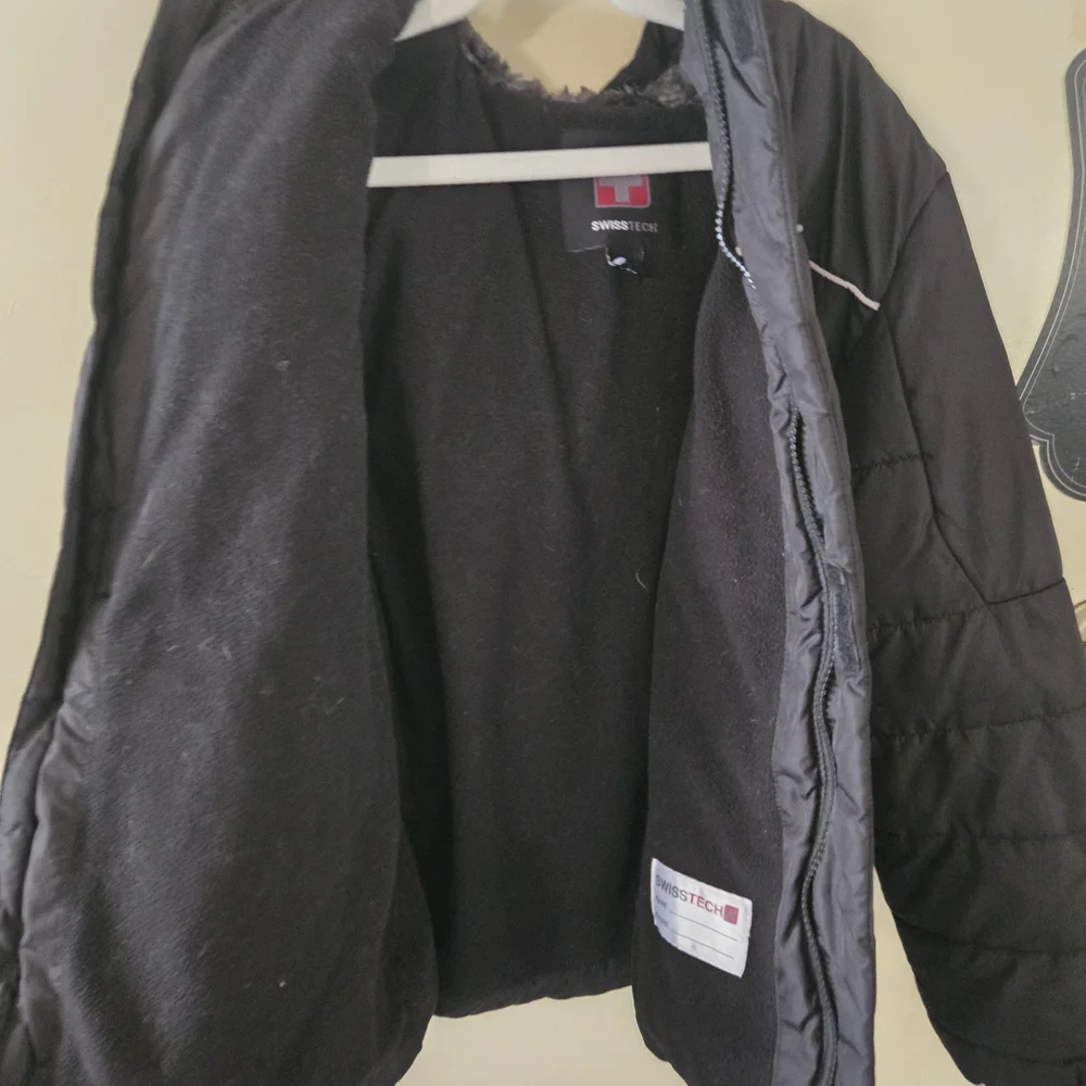Swiss Tech Kids Dark Puffer Jacket‎ with White Accents